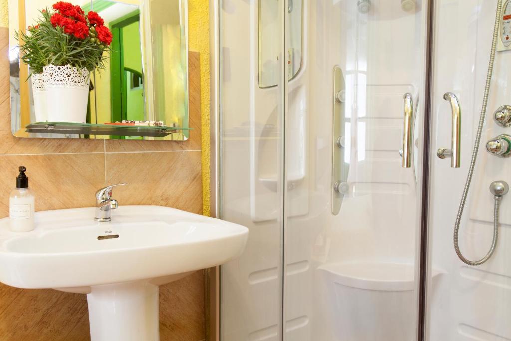 Hostal Bahia Madrid Room photo