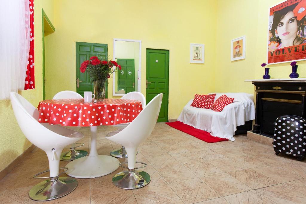 Hostal Bahia Madrid Exterior photo