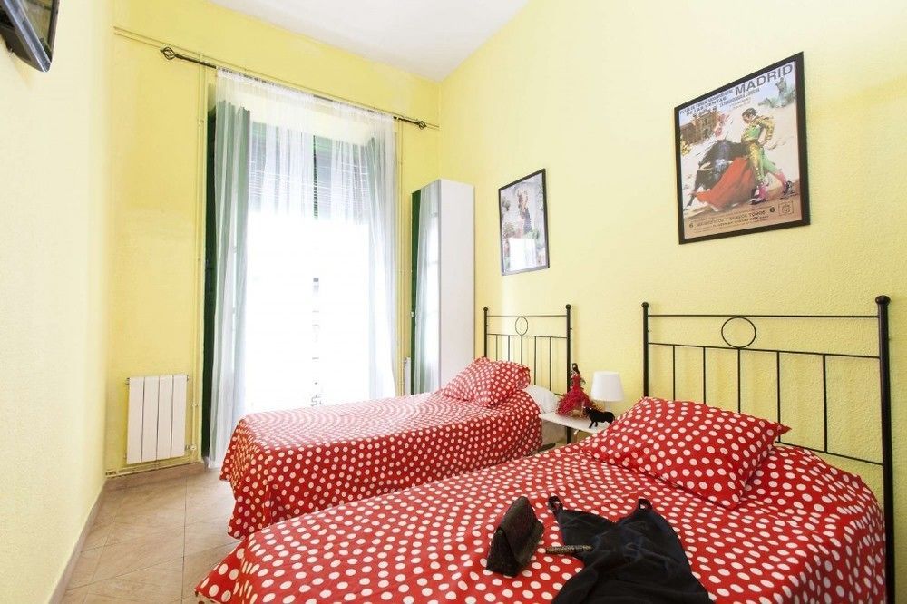 Hostal Bahia Madrid Exterior photo