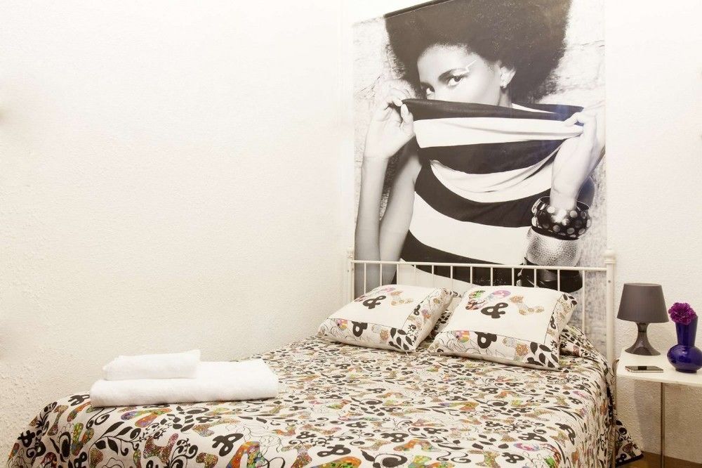 Hostal Bahia Madrid Exterior photo
