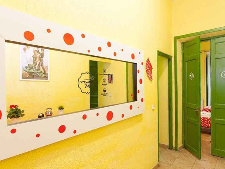 Hostal Bahia Madrid Exterior photo